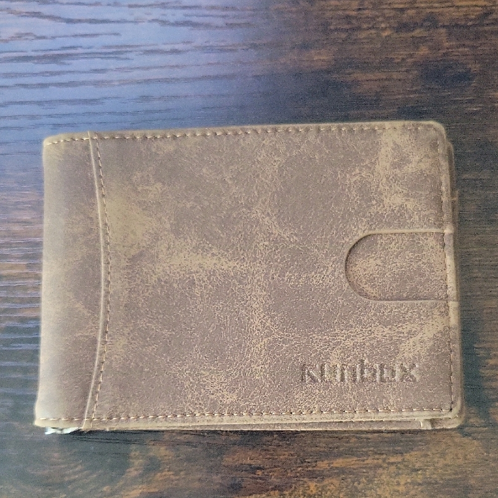 NWOT Runbox Brown Leather Wallet for Men